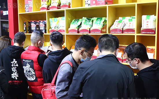 第104屆春糖活動(dòng):九眼橋火鍋底料,現(xiàn)場交定金2000抵5000!趕快訂購!