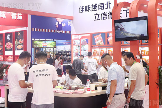 佳味越南北,立信德天下!2021鄭州火鍋展上,【佳越立德】人海如潮!